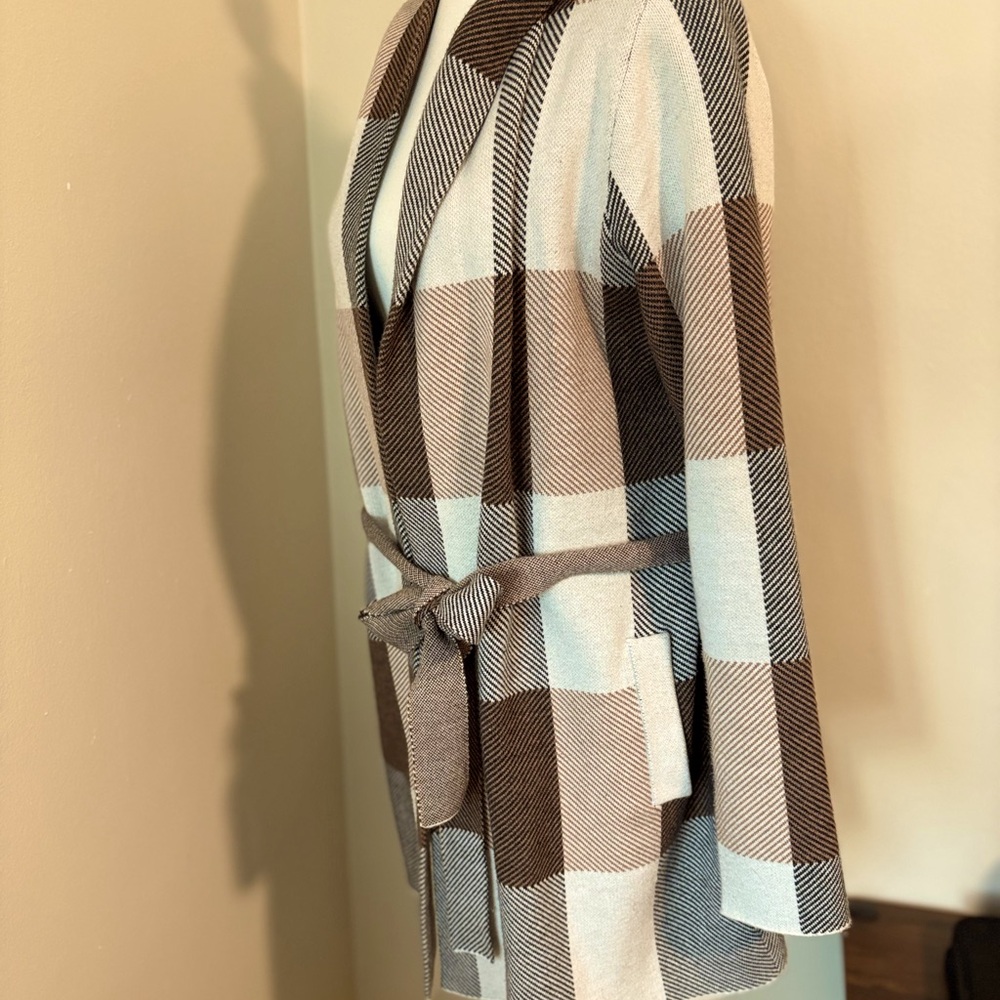 Women’s Large Multi Colored Long Hooded Sweater with pockets 
Warm New